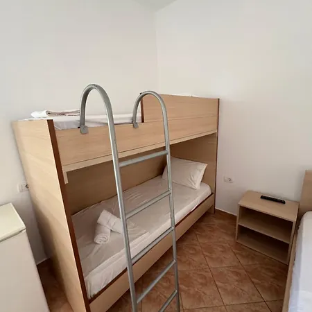 Yard Paradise Guest house Dhermi