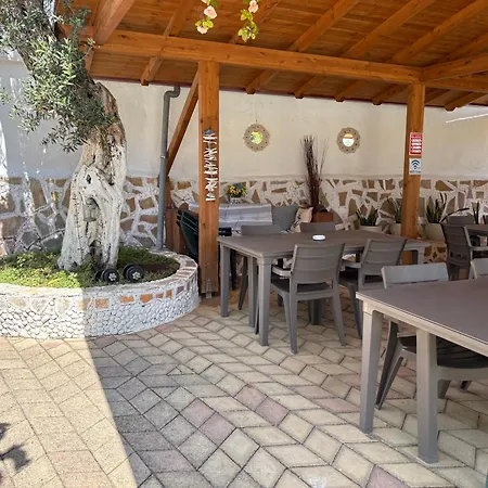 Maison d'hôtes Yard Paradise Dhërmi