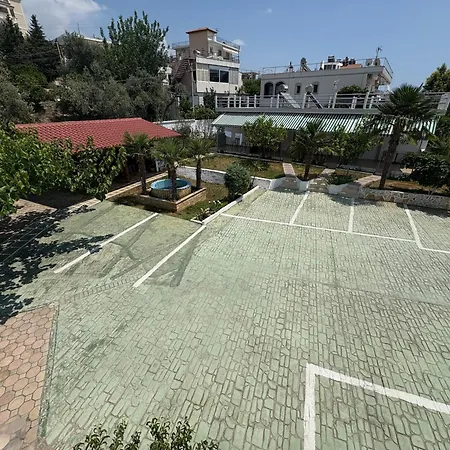 Yard Paradise 招待所 *